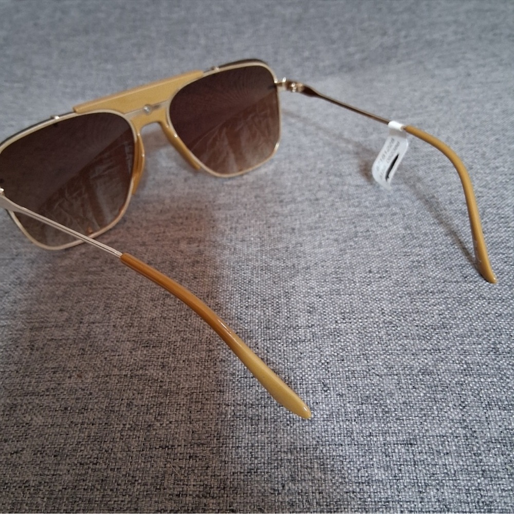 Free People Gold and Brown Aviator Sunglasses new - Picture 3 of 8